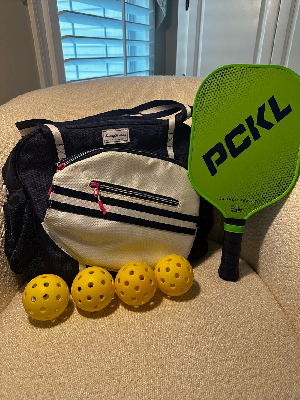 Tommy Bahama Pickleball bag/tote. Excellent condition.